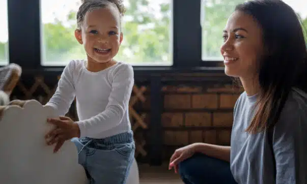 Les bénéfices d'une garde d'enfants à domicile pour les parents